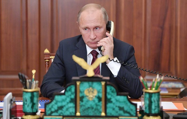 Путин в третий раз с начала российской спецоперации на Украине поговорил с Макроном. ТАСС