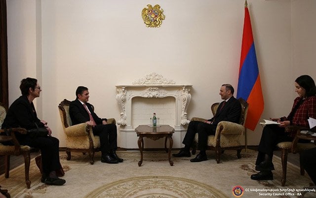 Рокфо подчеркнул заинтересованность Франции в сохранении формата Минской группы ОБСЕ и урегулировании нагорно-карабахского конфликта