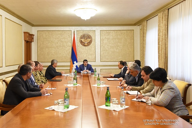 Араик Арутюнян созвал расширенное заседание Совета безопасности