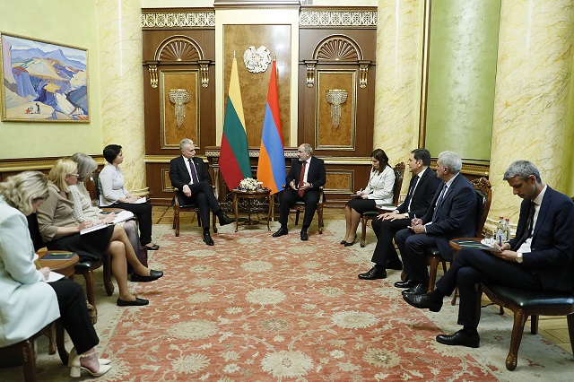 Мы начали важный диалог, который должен быть продолжен: премьер-министр Армении принял президента Литвы