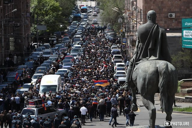 «Борьба не прекратится. Либо армяне победят, либо армянская государственность окажется на краю пропасти». Гегам Манукян