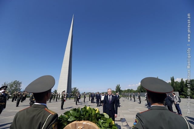 Президент Литвы воздал дань памяти жертвам Геноцида армян