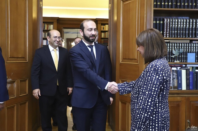 Арарат Мирзоян представил президенту Греции ситуацию, сложившуюся вокруг нагорно-карабахского конфликта, и позицию армянской стороны относительно процессов, направленных на установление регионального мира