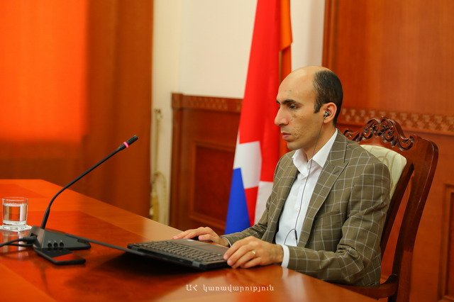 «Да, Нагорного Карабаха не существует, потому что есть Республика Арцах». Бегларян — Алиеву