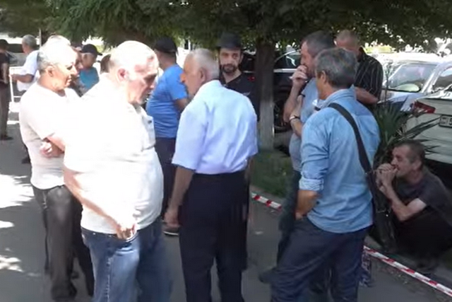 Жители Арцаха протестовали возле офиса ООН: главный вопрос — статус беженца