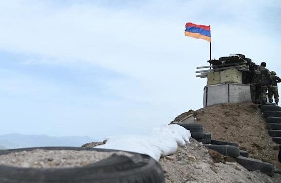 Подразделения ВС Азербайджана открыли огонь из крупнокалиберных артиллерийских орудий в западной части армяно-азербайджанской границы, на участке села Елпин Вайоцдзорского марза