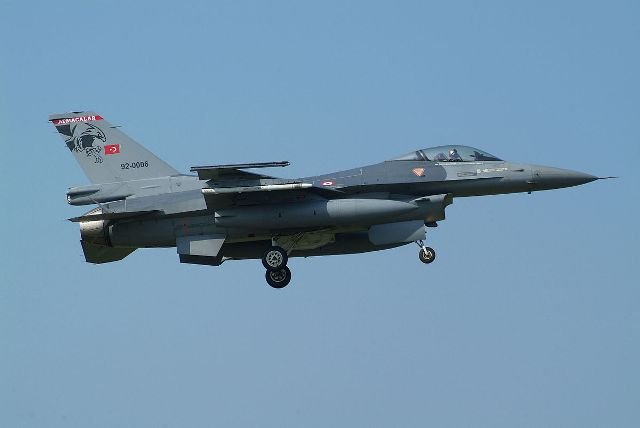 Американский конгрессмен представил проект контроля над продажей Турции истребителей F-16