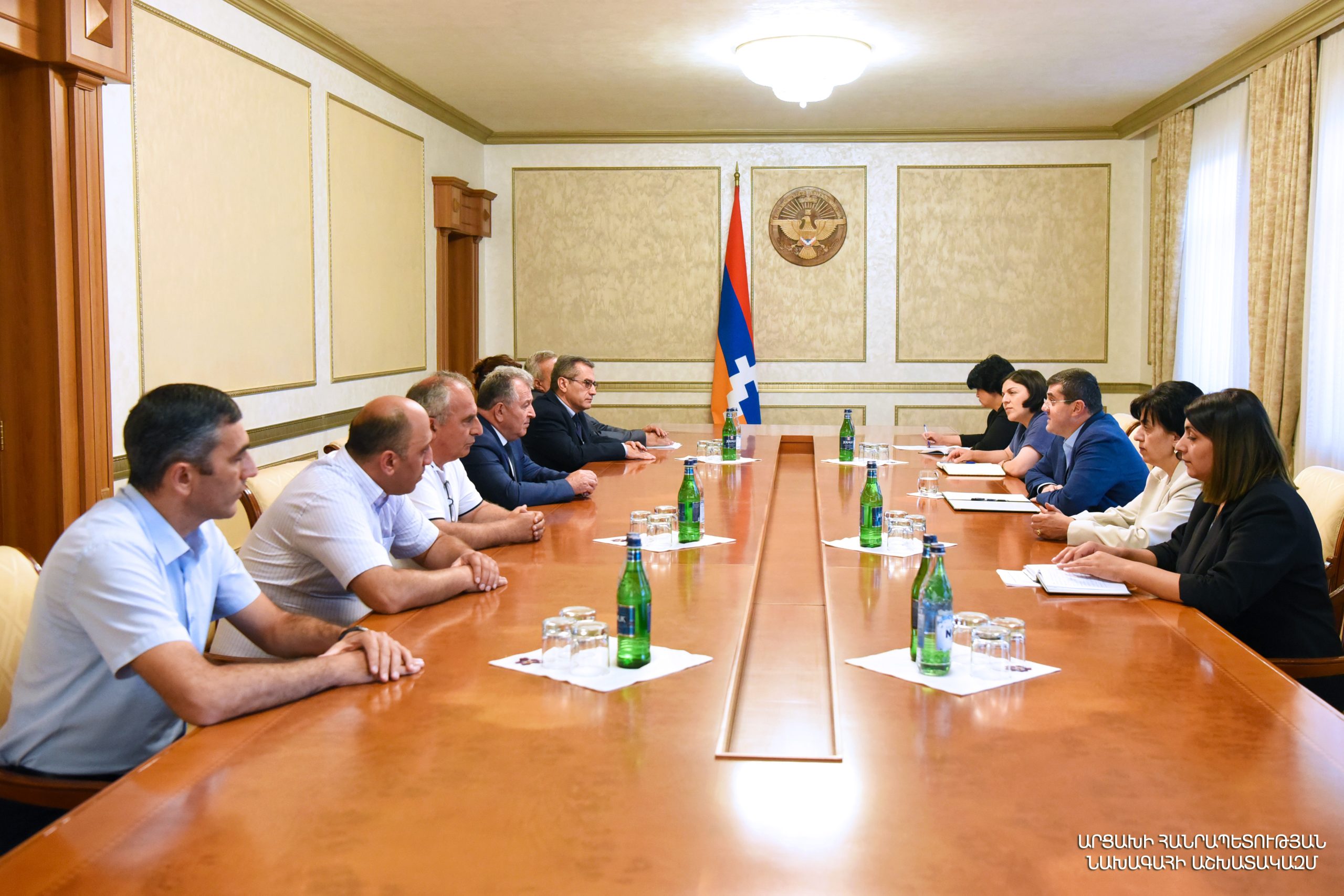Президент Арутюнян принял делегацию Национальной академии наук Армении
