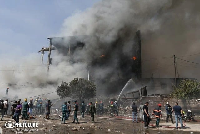 «Взрыв произошел в центре здания, которое стало эпицентром обрушения». Заместитель главы МЧС —  о взрыве в «Сурмалу»