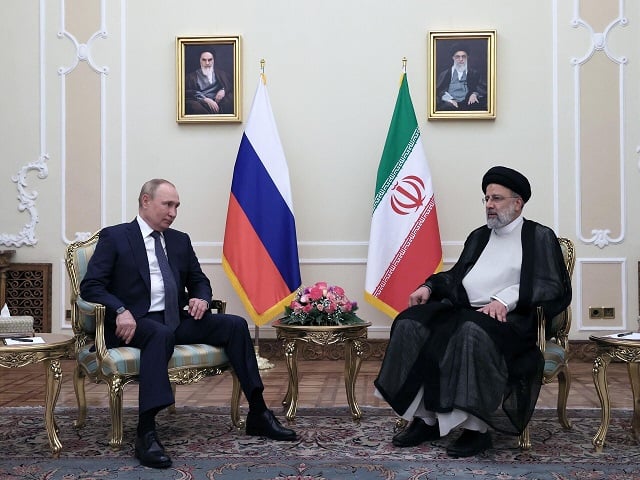 Путин: позиции России и Ирана близки или совпадают по многим международным вопросам. ТАСС