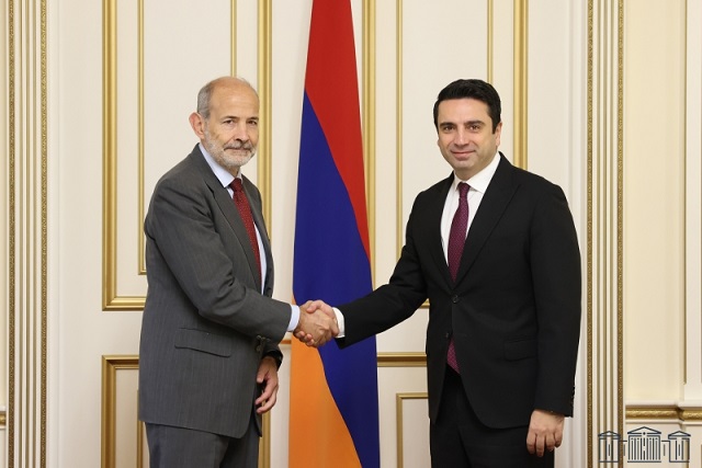 Посол Испании подчеркнул, что динамичная демократия Армении является хорошим примером, ключевым в будущих проектах