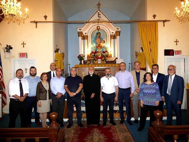 Давид Бабаян посетил армянские церкви в Вашингтоне