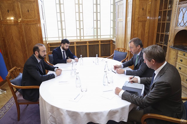 Арарат Мирзоян провел встречу со специальным представителем ЕС на Южном Кавказе и по вопросу кризиса Грузии Тойво Клааром