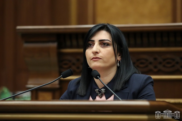 Пока власть Никола Пашиняна пытается последовательно обосновать необходимость заключения мирного договора, Азербайджан совершает очередные военные преступления
