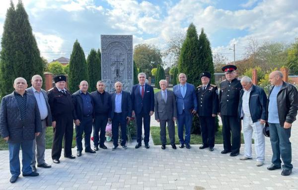 На Кубани открыли Хачкар памяти защитников Родины — воинов, павших за свободу Арцаха. Еркрамас