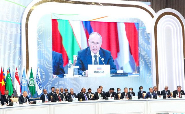 Путин пригласил Алиева и Пашиняна провести встречу. РИА Новости