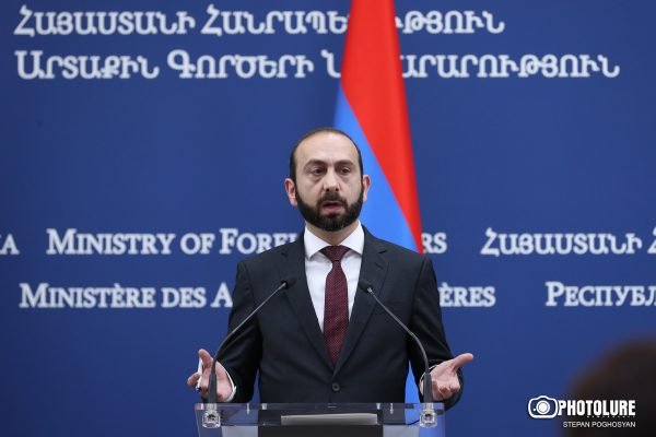«Обсуждается вопрос направления наблюдателей ОБСЕ на армяно-азербайджанскую границу». Арарат Мирзоян