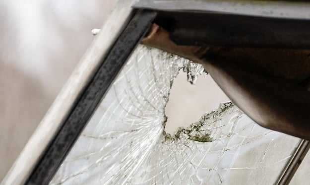 В Ачапняке активизировались воры. Ночью разбили несколько автомобильных стекол, украли различные вещи. «А1+»