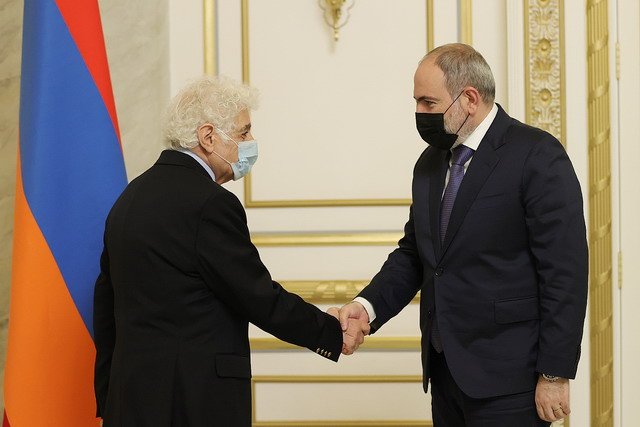 «Неоценим Ваш вклад в развитие и укрепление армянской культуры». Поздравительное послание премьер-министра Лорису Чкнаворяну