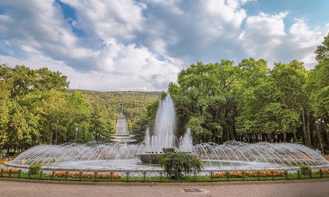 Что известно о «Гринсервис», отвечавшем за фонтан в Тбилиси, где убило током подростка? JAMnews