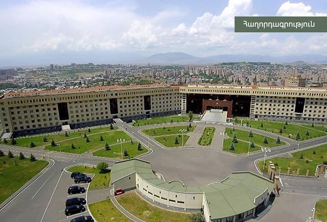 Сведения ложные. Подразделений ВС РА, военной техники на территории Нагорного Карабаха нет