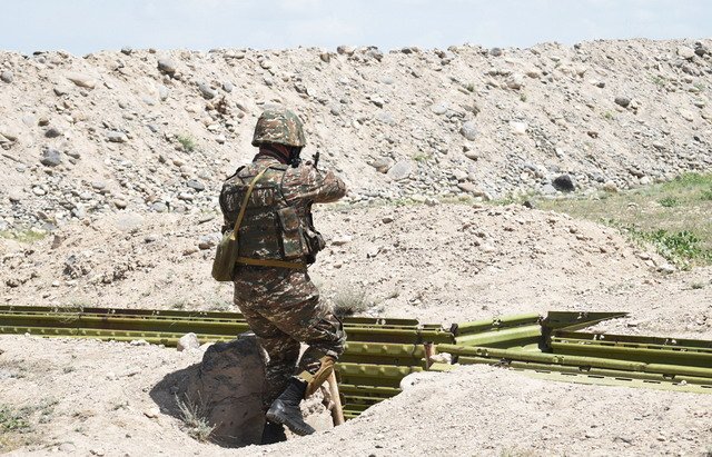 Открыли огонь в направлении армянских военных позиций, расположенных в восточной части армяно-азербайджанской границы