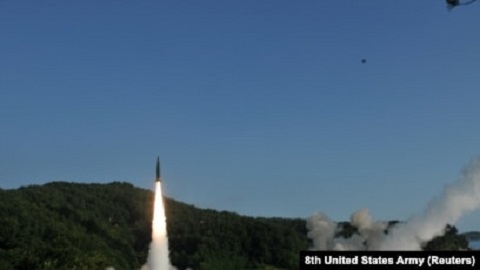 КНДР впервые запустила ракету через морскую границу с Южной Кореей. Би-би-си