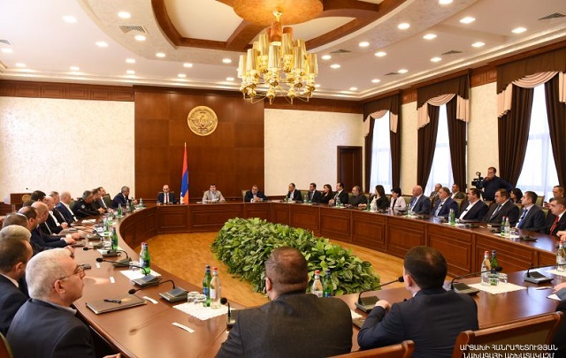 Президент Арцаха представил новоназначенного государственного министра