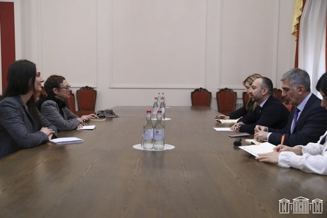 Эдуард Агаджанян встретился с послом Франции в Армении