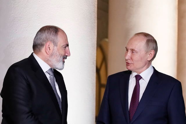 Путин встретится с Пашиняном 23 ноября. Песков