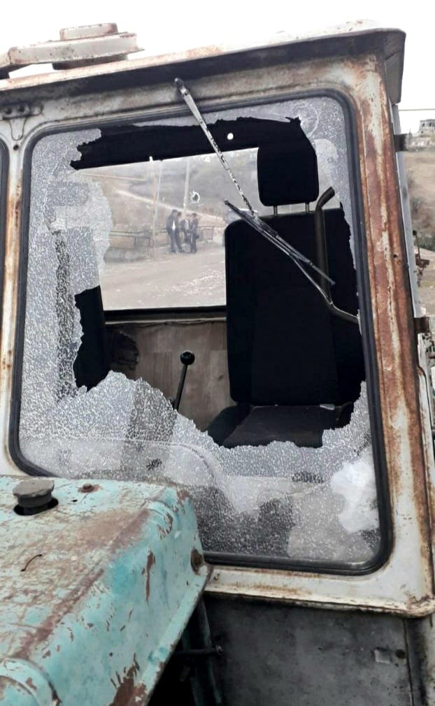 В районе села Храморт с азербайджанской военной позиции были произведены выстрелы по гражданским лицам, которые работали на тракторе в поле