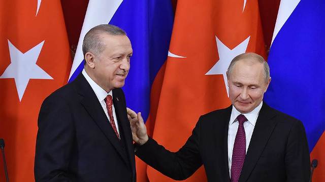 Особое внимание уделено перспективам реализации выдвинутой Путиным и поддержанной Эрдоганом инициативы создания на территории Турции крупного «газового хаба»