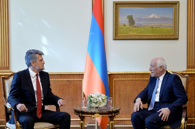 Ваагн Хачатурян и Гаро Пайлан обсудили широкий круг вопросов, касающихся процесса урегулирования отношений Армения-Турция