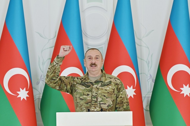 «Нас никто не может запугать», — заявил президент Азербайджана, намекая на недавние военные учения иранской армии в приграничной зоне. JAMnews