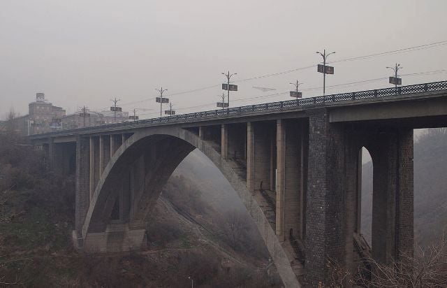 1 декабря Киевский мост будет закрыт