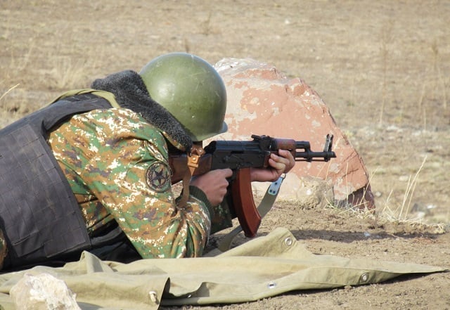 Вооруженные силы Азербайджана нарушили режим прекращения огня, применив огнестрельное оружие. Министерство обороны Арцаха