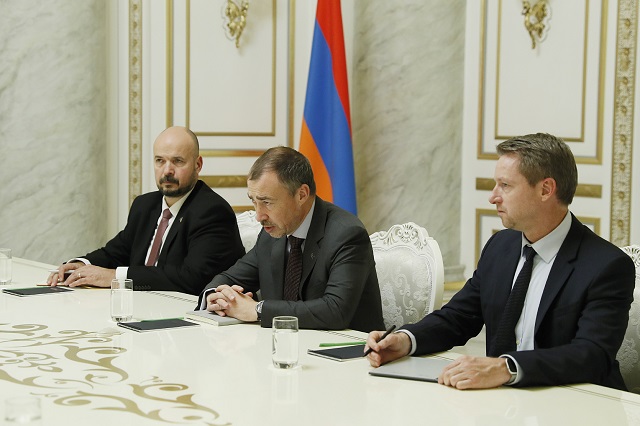 Тойво Клаар и Никол Пашинян обсудили вопросы нормализации отношений между Арменией и Азербайджаном, последние развития вокруг нагорно-карабахской проблемы