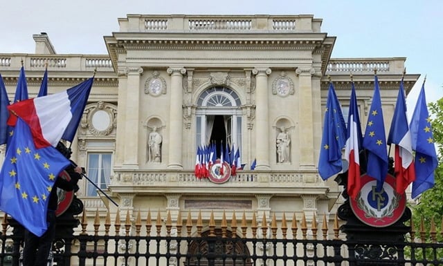 Резолюция Национального собрания не является официальной позицией правительства. Министерство иностранных дел Франции