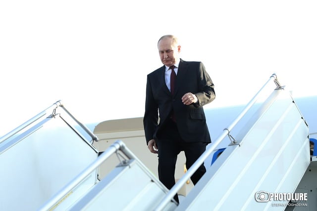 Путин проведет двусторонние контакты с Пашиняном и Алиевым