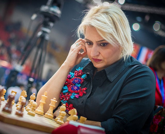 Элина Даниелян идет в десятке лучших на чемпионате мира по молниеносным шахматам