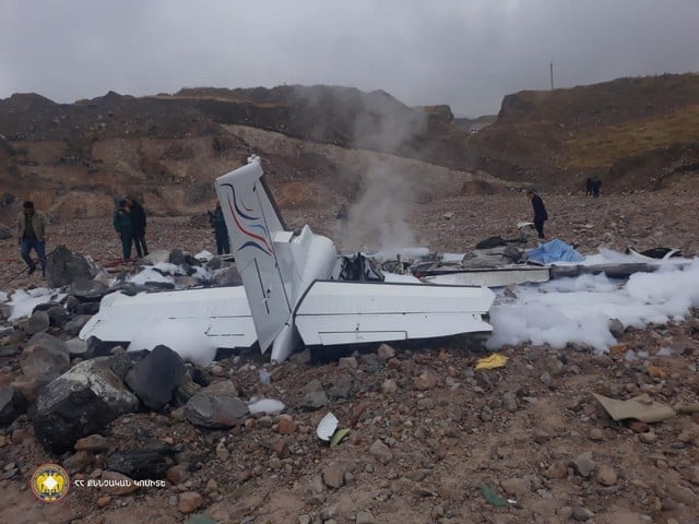 В Комитет гражданской авиации сделан запрос по информации о типе потерпевшего крушение самолета, принадлежности, обстоятельствах пребывания в Армении