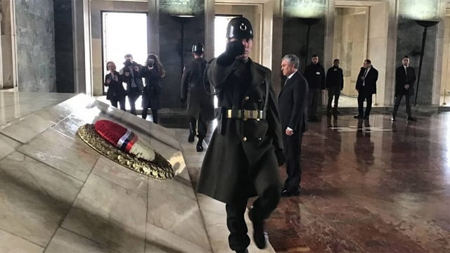 Спикер Госдумы РФ возложил цветы к могиле Ататюрка
