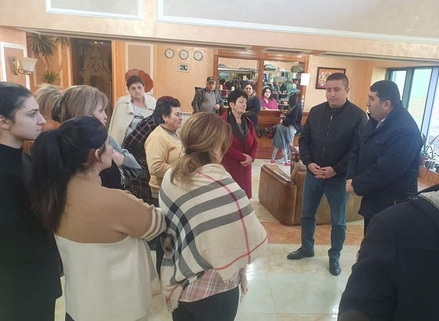 Замминистра здравоохранения посетил арцахцев в гостиницах Гориса