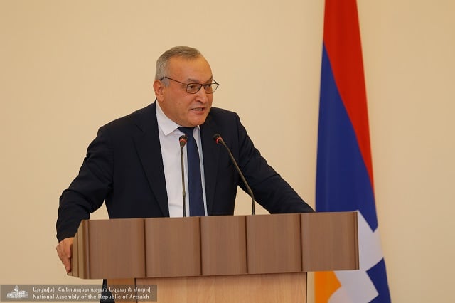 Артур Товмасян не исключает проведения внеочередных парламентских и президентских выборов в Арцахе