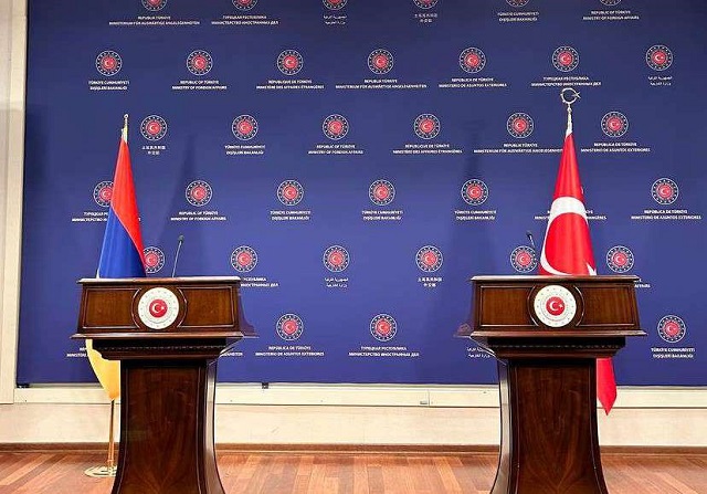 В Анкаре проходит встреча Арарата Мирзояна и Мевлюта Чавушоглу. «Арменпресс»