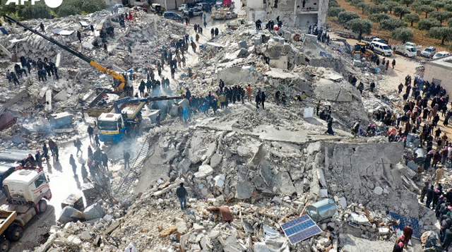 Количество погибших в результате землетрясений в Турции и Сирии превысило 21 тысячу. Euronews
