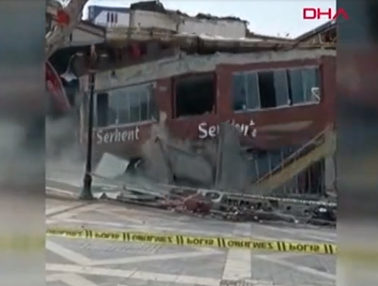 Снова землетрясение в Турции, есть пострадавшие. Euronews