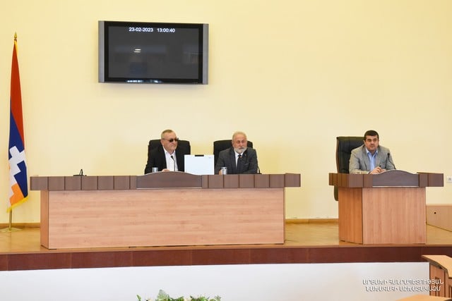 Араик Арутюнян и члены правительства разъяснили меры, предпринимаемые для решения проблем, возникших в результате блокады Арцаха со стороны Азербайджана