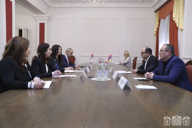В ходе встречи собеседники обсудили перспективы развития армяно-американских дружественных и партнерских отношений