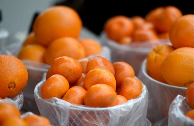 На рынке Степанакерта и в магазинах идет процесс реализации апельсинов и мандаринов